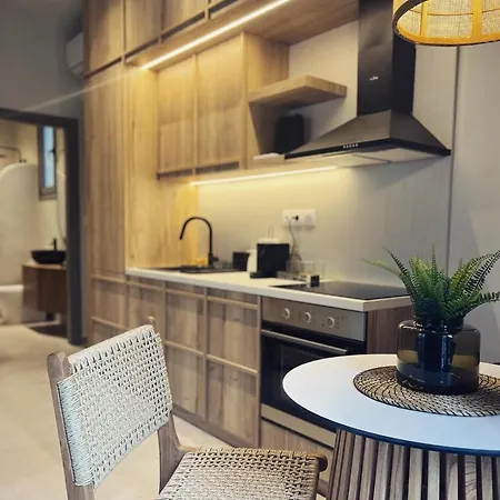 Luxurious Wooden Detail Flat In Center شقة