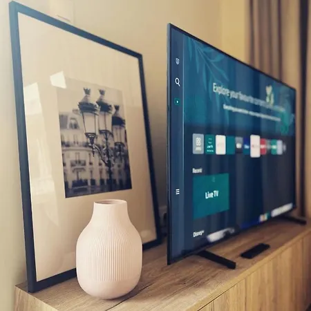 Luxurious Wooden Detail Flat In Center * Χαλκίδα