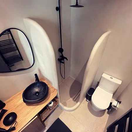 Luxurious Wooden Detail Flat In Center Διαμέρισμα *