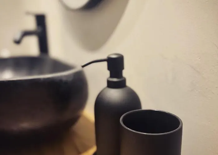 Luxurious Wooden Detail Flat In Center Apartment Chalkida