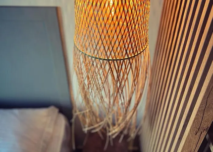 Luxurious Wooden Detail Flat In Center Apartment