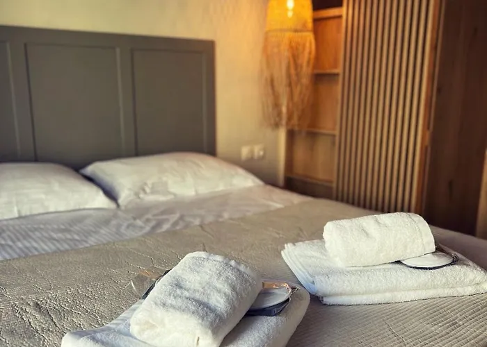 Apartment Luxurious Wooden Detail Flat In Center *